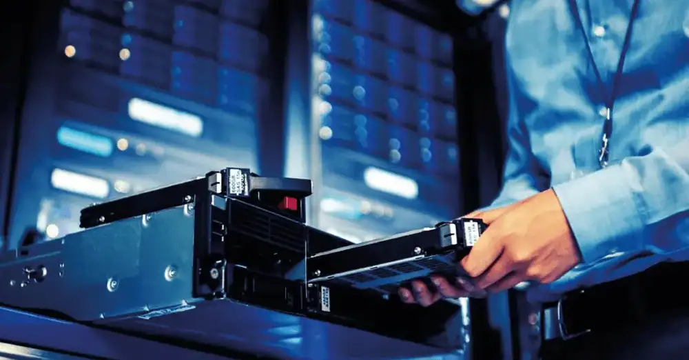 Cómo Proteger tus Equipos con Sistemas de Energía Ininterrumpida (UPS) Cómo Proteger tus Equipos con Sistemas de Energía Ininterrumpida (UPS) 6
