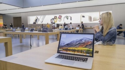 Innovador espacio de exhibición de tecnología Apple en Satbyte.mx.