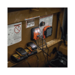Multicontacto Powerbox 1, con 4 Salidas 120 Vca, 2 USB-A / 1 USB-C, Luces LED Integradas y Soporte Magnético 29601-LAT-IZQ-l