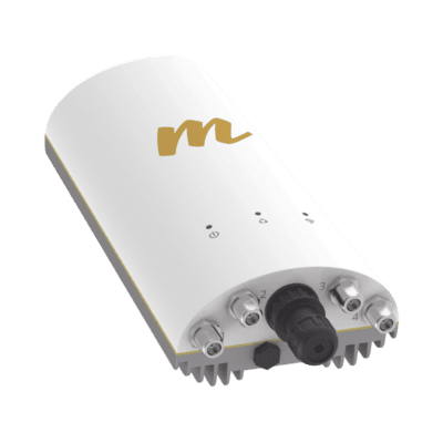 Punto de Acceso de 1.5 Gbps / MU-MIMO 4x4 / 4.9-6.4 GHz / 4 Conectores N-hembra / Hasta 100 clientes concurrentes / Incluye POE y cable de alimentación / Soporta monitoreo en la nube