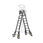 Escalera de Fibra de Vidrio con Jaula de 8'-14' (2.44 - 4.27 m). Con Ajuste en Ruedas (RATCHET™ Leveler) (SKU:18515-817). CAGE8FTR-LAT-DER-l