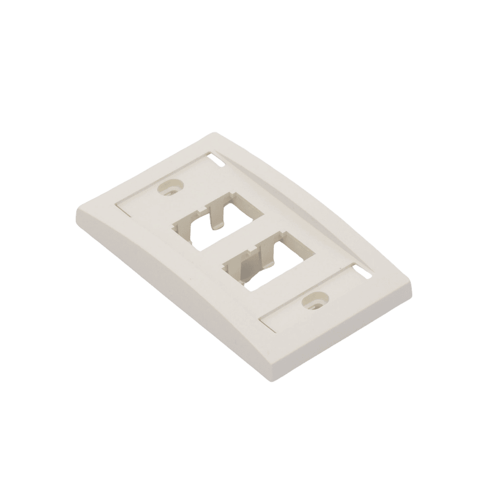 CFPE4IWY-AD-7-l Placa de Pared Vertical Ejecutiva, Salida Para 4 Puertos Mini-Com, Con Espacios Para Etiquetas, Color Blanco Mate CFPE4IWY 8