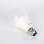 Foco LED para Alumbrado en Interior / Luz Fría / 9 W / 900 lúmenes / 30000 hrs / Ángulo de Iluminación 220° EPILB9W-AD-1-l