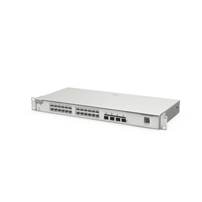 Switch Administrable Capa 2+ Plus, con 24 puertos Gigabit, 4 puertos SFP+ para fibra 10Gb, gestión gratuita desde la nube.