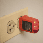 Probador de Tomacorrientes Estándar, con Secuencia de Luces para Indicar un Cableado Correcto/Incorrecto. RT110-AD-2-l