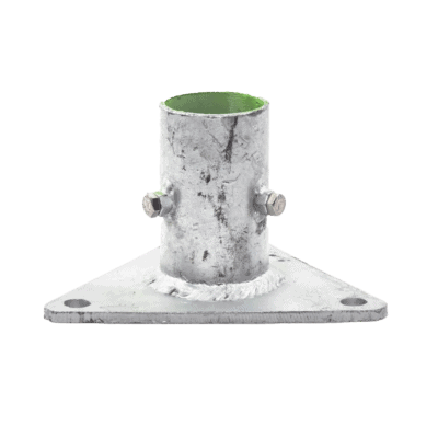 Base Triangular para Mástil de 1" a 2" con Opresores. Galvanizado por Inmersión en Caliente.
