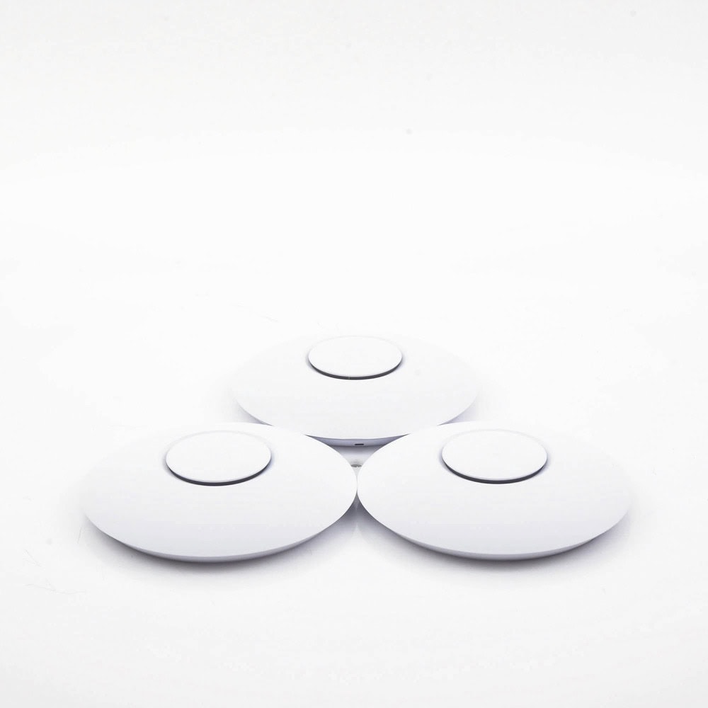 UAPNANOHD3-AD-2-l Paquete de 3 Access Point UniFi 802.11ac Wave 2, MU-MIMO4X4 con antena Beamforming, hasta 1.7 Gbps, para interior PoE 802.3af, soporta 200 clientes, No incluyen PoE´s UAP-NANOHD-3 3