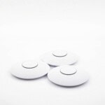 Paquete de 3 Access Point UniFi 802.11ac Wave 2, MU-MIMO4X4 con antena Beamforming, hasta 1.7 Gbps, para interior PoE 802.3af, soporta 200 clientes, No incluyen PoE´s UAPNANOHD3-AD-3-l