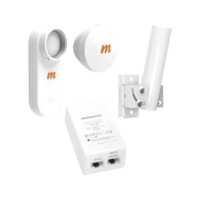 Kit de radios C5X, rango de frecuencia extendida (4.9 a 6.4 GHz),  incluye inyector POE, montaje universal para tubo o poste Y una antena de 16 dBi