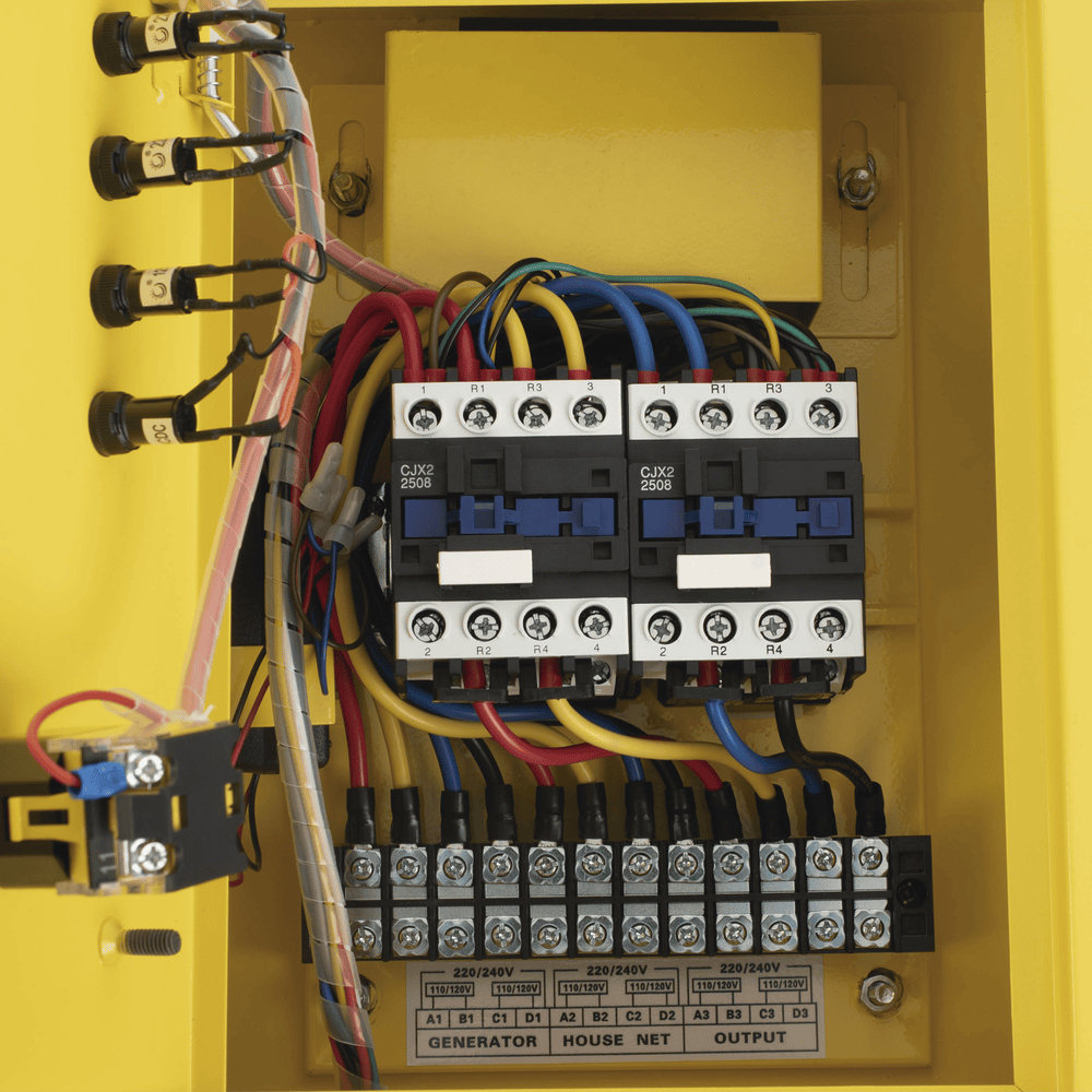 EPGEN7000ATS-AD-2-l Generador a Gasolina / Planta de Emergencia con Encendido Automático, 6.5KW, 220Vac 2 Fases, Jaula con Ruedas para Fácil Traslado EPGEN7000ATS 3