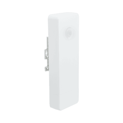 Suscriptor ePMP Force 130 MIMO 2x2 / 28 dBm de potencia / Mejor desempeño en zonas altamente ruidosas / 5150-5970 MHz / Distancia de 3 km en PTMP / Antena integrada de 14 dBi (C050900C505A)