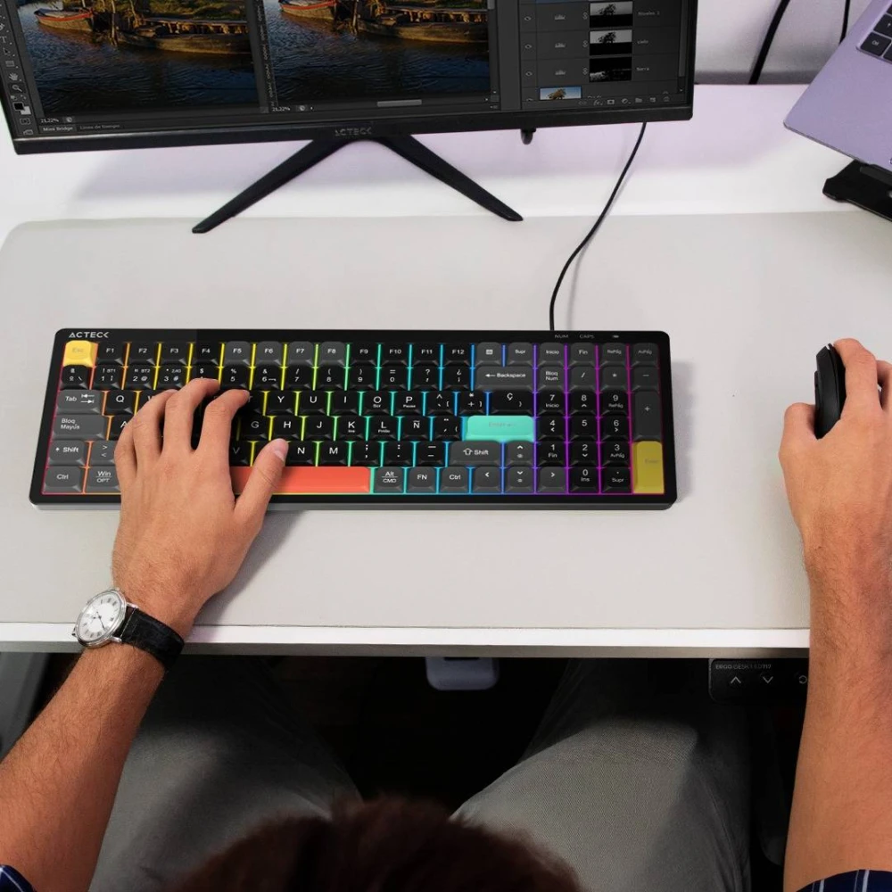 Teclado Alambrico TECHNO CORE TA780 ACTECK Teclas de Bajo Perfil, Iluminacion RGB, Usb C a USB A AC-945882 3